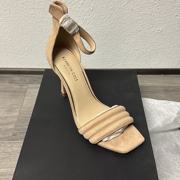 KENNETH COLE HART SANDAL/BUFF - Picture 4 of 6